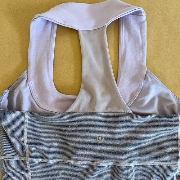 Lululemon Tank Top Built in Bra - Picture 3 of 10